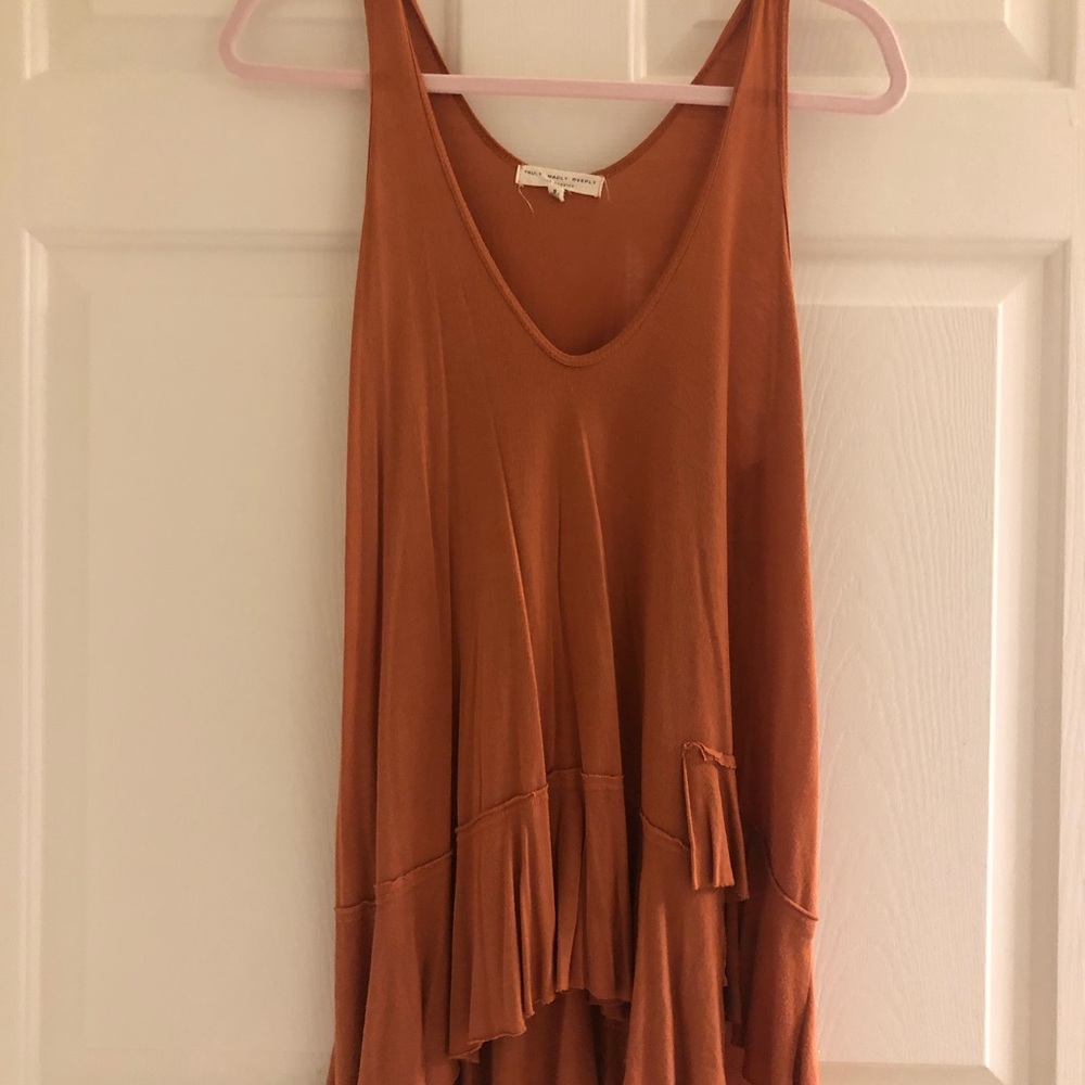 Flowy tank